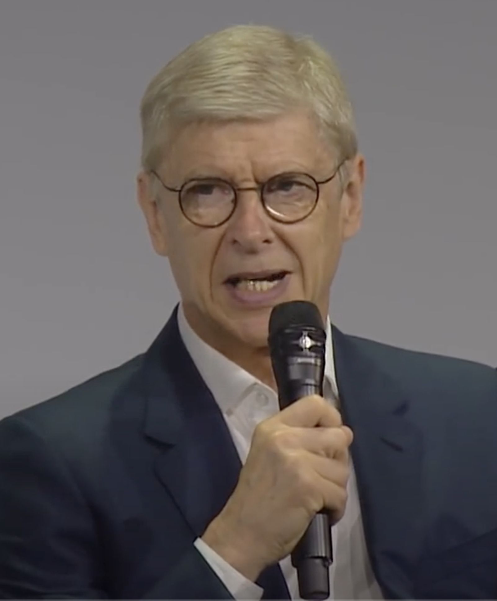Conférence Esprit d'équipe et collectif avec Arsène Wenger