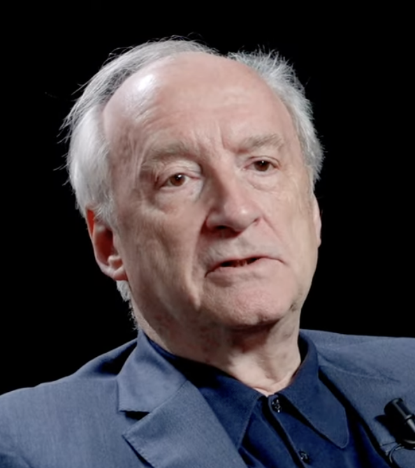 Conférence Politique et société avec Hubert Védrine