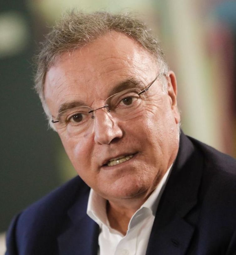 Conférence Politique et société avec Alain Afflelou